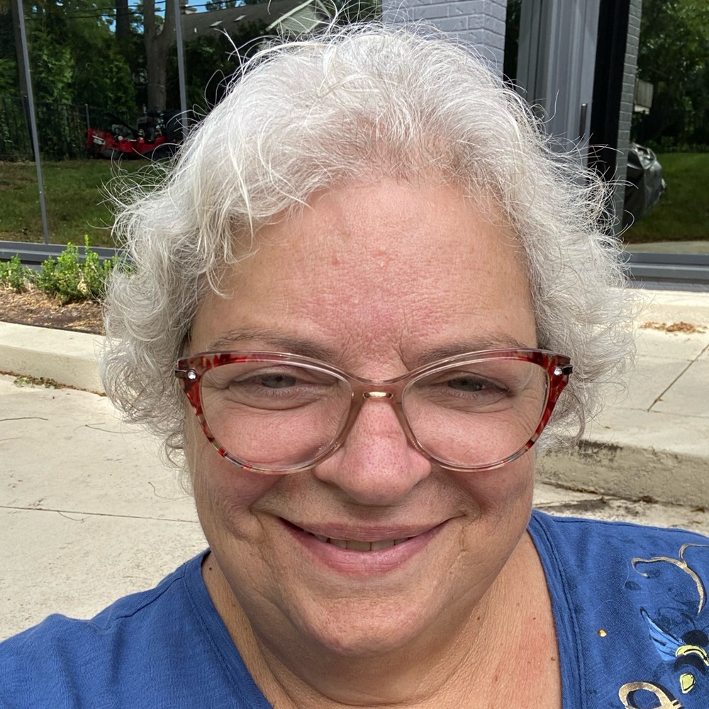 Meet your Posher, Julie